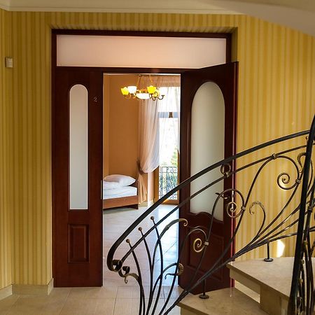 10 Rooms ลวีฟ ภายนอก รูปภาพ