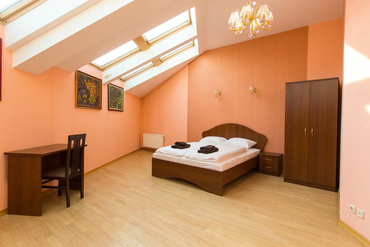 10 Rooms ลวีฟ ภายนอก รูปภาพ