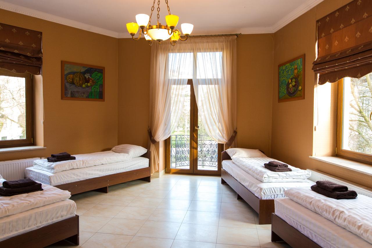10 Rooms ลวีฟ ภายนอก รูปภาพ