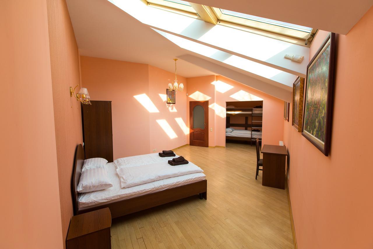 10 Rooms ลวีฟ ภายนอก รูปภาพ