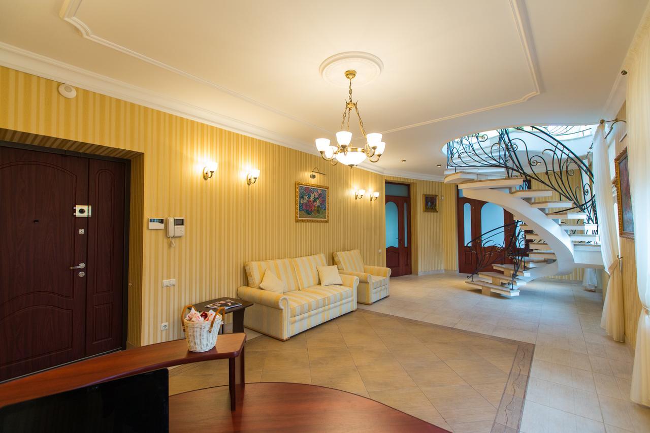 10 Rooms ลวีฟ ภายนอก รูปภาพ