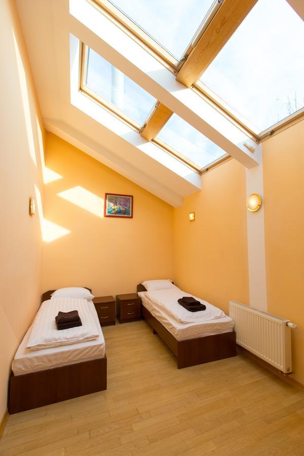 10 Rooms ลวีฟ ภายนอก รูปภาพ