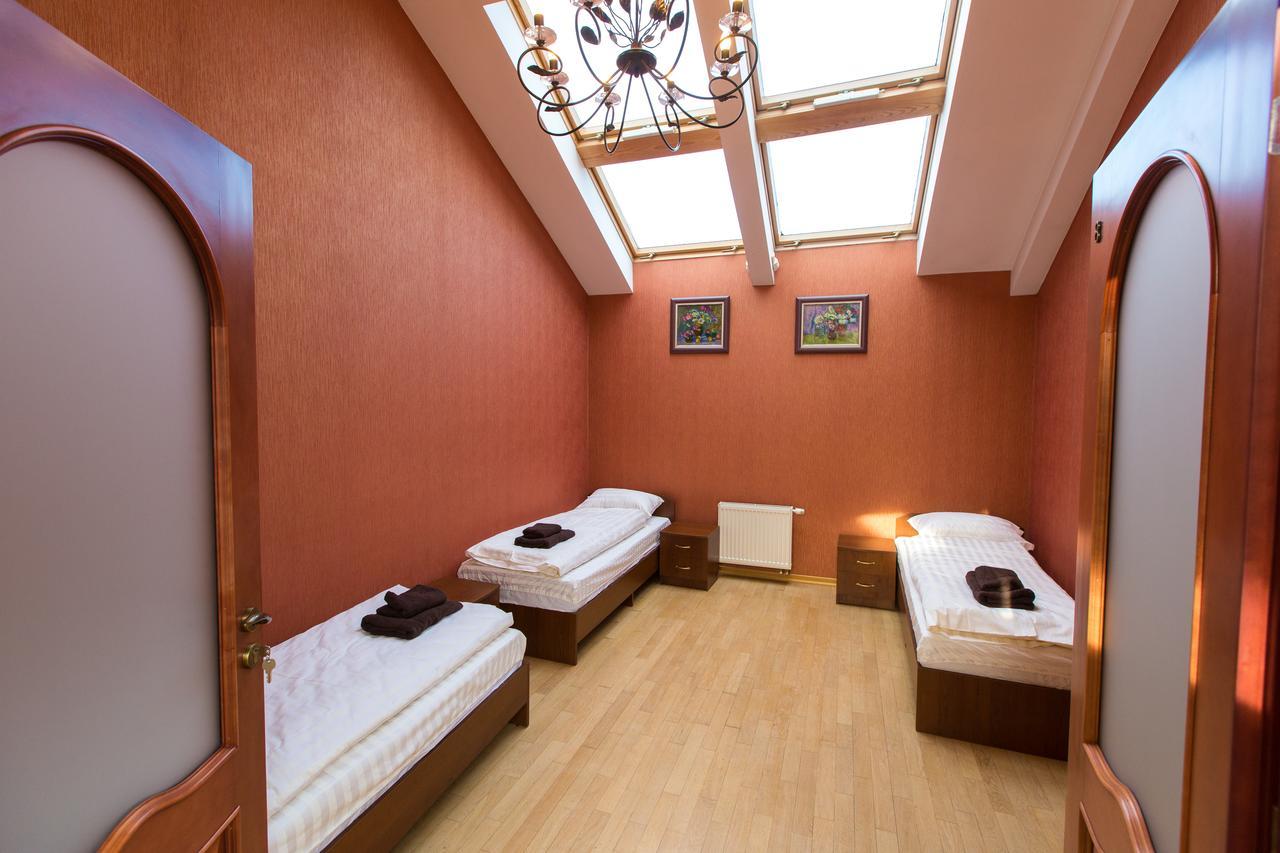 10 Rooms ลวีฟ ภายนอก รูปภาพ